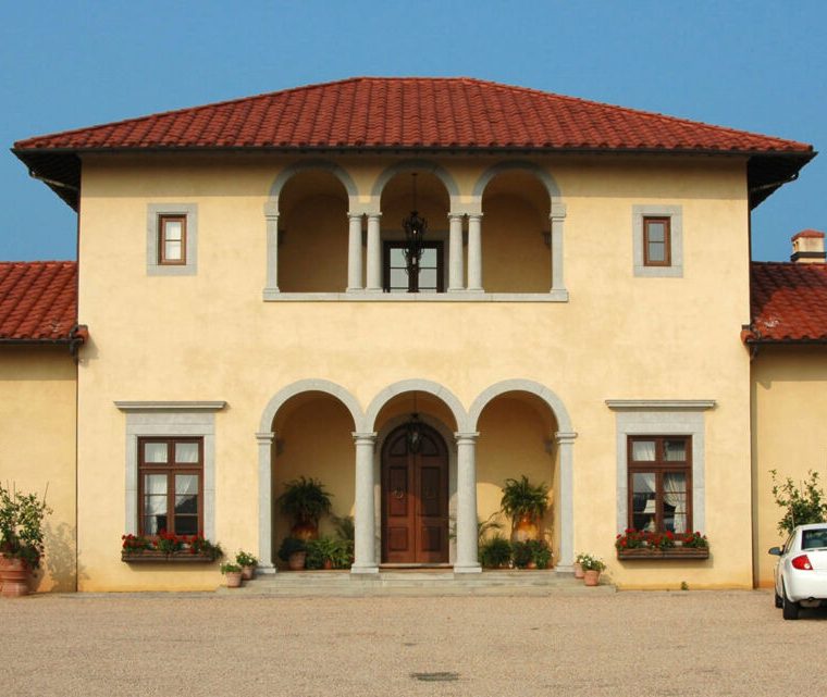 Dilavato italian stucco villa